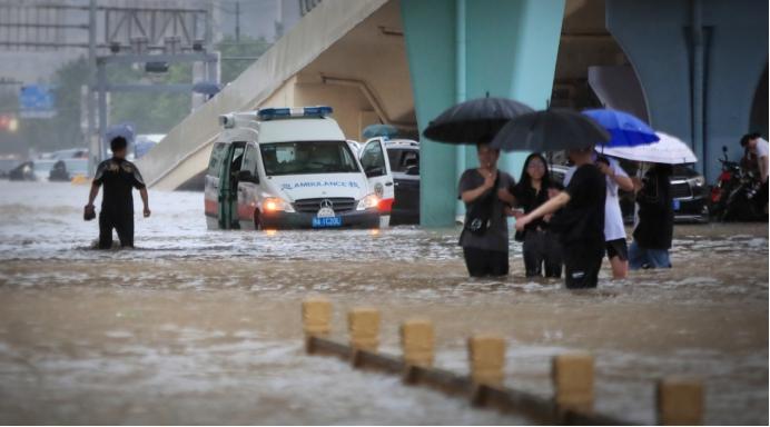 强降雨侵袭甘肃：最新暴雨资讯全速播报！